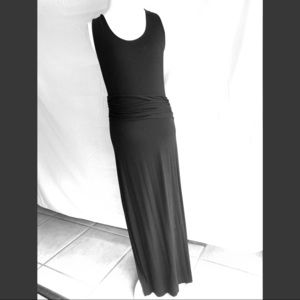 ❄️❄️Tahiri Women’s Black Long Dress